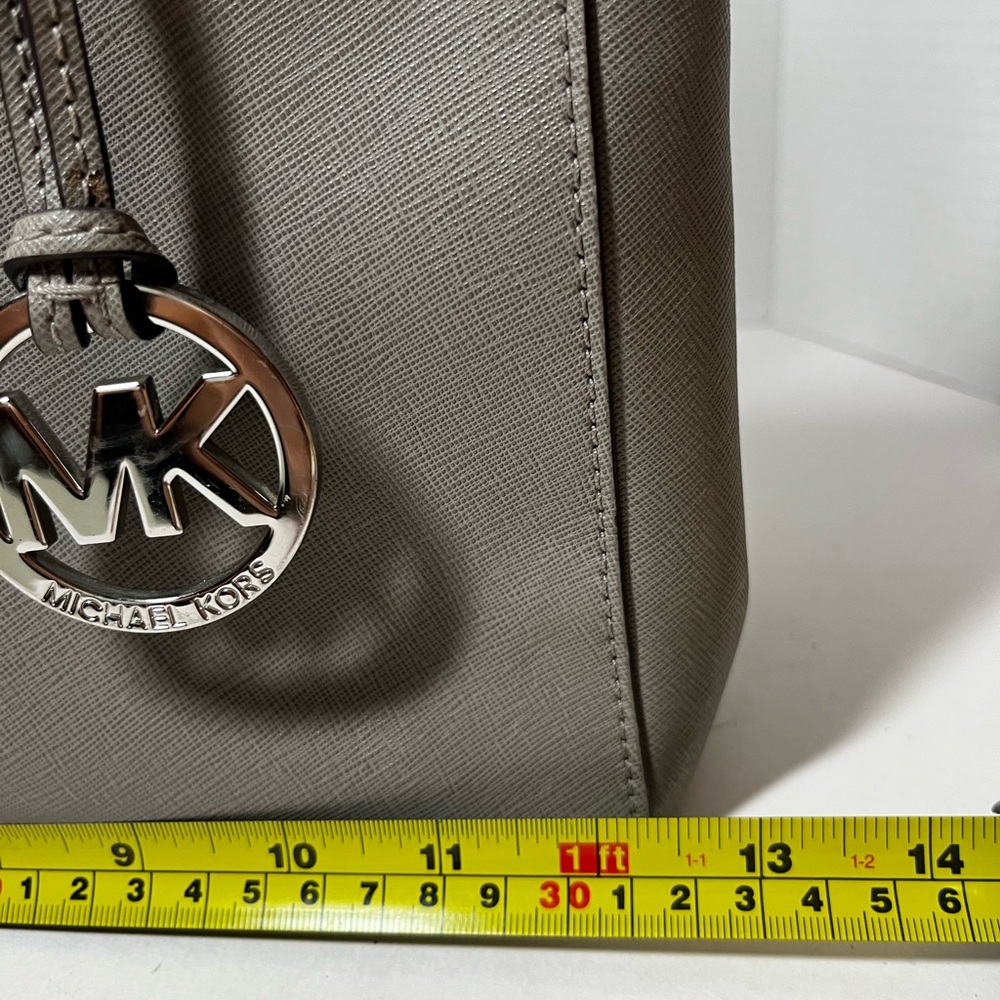 Michael Kors Sutton Satchel - Picture 7 of 10